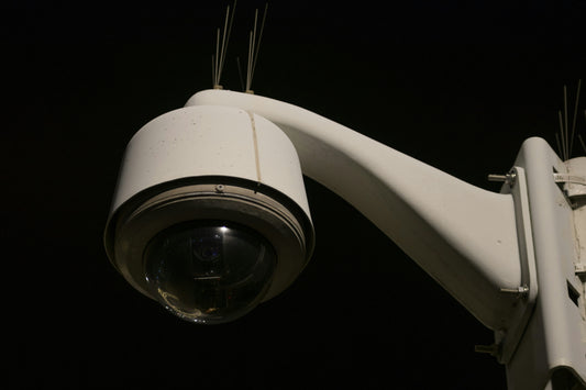 Cámaras de Seguridad WiFi vs. PoE: Pros, Contras y ¿Cuál Es la Indicada para Ti?