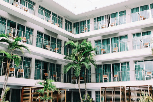 Por qué los hoteles deberían usar un solo fabricante de equipos de red: Guía para ingenieros de redes en la creación de una red hospitalaria imbatible